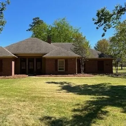 Buy this 4 bed house on 607 Cliffview Drive in Waterwood, Rankin County