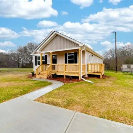 Buy this 3 bed house on 1693 Collinston Drive in Jenkins Heights, Gastonia