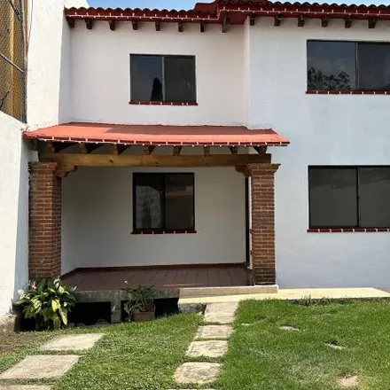 Buy this 4 bed house on Calle Alta Tensión in Xicapan, 62230 Ocotepec