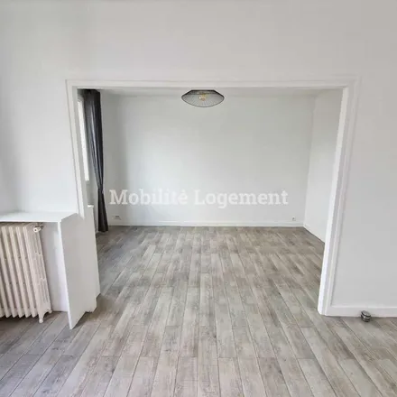 Image 6 - 24 Avenue du Château, 94170 Le Perreux-sur-Marne, France - Apartment for rent