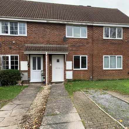 Rent this 2 bed townhouse on Chaffinch Avenue in Frome, BA11 2US
