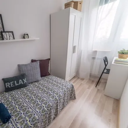 Rent this 5 bed room on Wrzeciono 5 in 01-951 Warsaw, Poland