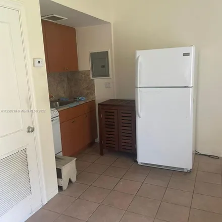 Image 4 - 840 Southwest 7th Street, Miami, FL 33130, USA - Apartment for rent