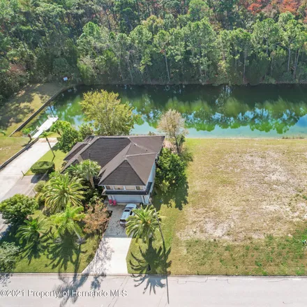 Buy this studio house on 4028 Jew Fish Drive in Hernando Beach, Hernando County