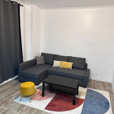 Rent this 1 bed apartment on 85 Avenue Faidherbe in 92600 Asnières-sur-Seine, France