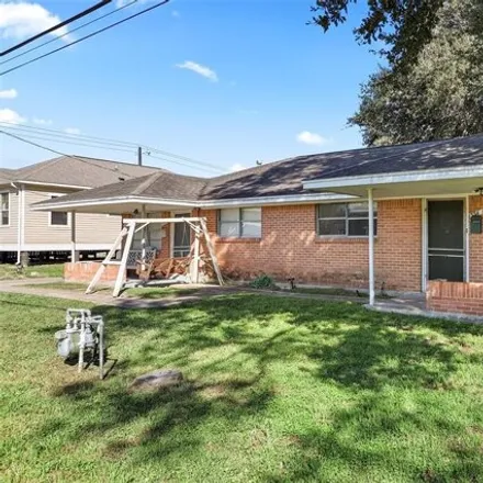 Image 3 - 1366 Montgomery Street, La Marque, TX 77568, USA - House for sale