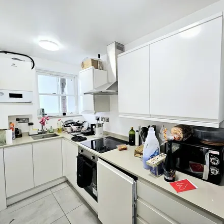 Image 3 - Tufnell Park Tavern, 162 Tufnell Park Road, London, N7 0DT, United Kingdom - House for rent