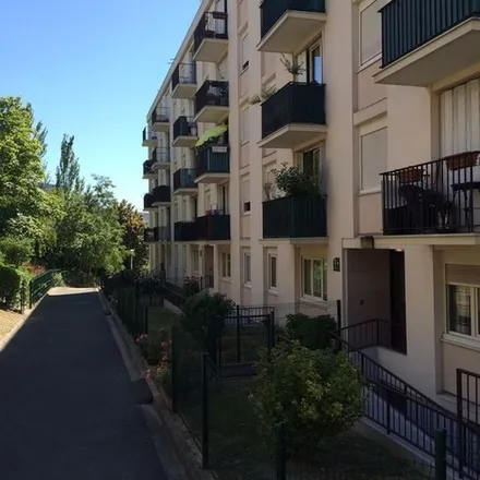 Image 3 - 25 Rue du Mont Olivet, 78500 Sartrouville, France - Apartment for rent
