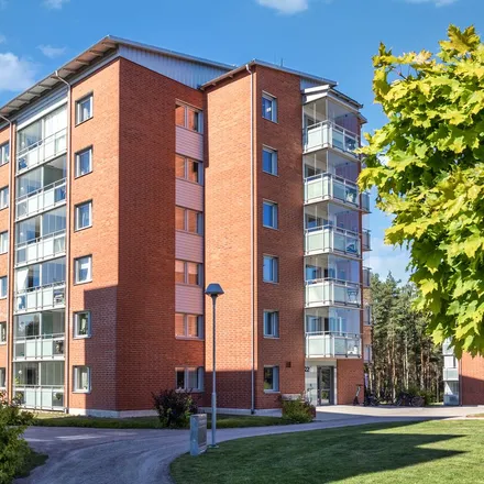 Rent this 3 bed apartment on Rudsbergsvägen 22 in 654 66 Karlstad, Sweden