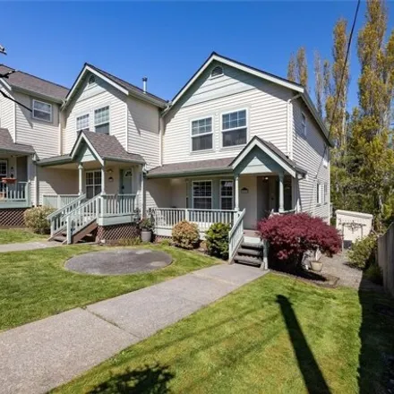 Buy this 3 bed condo on 491 Donovan Avenue in Bellingham, WA 98225