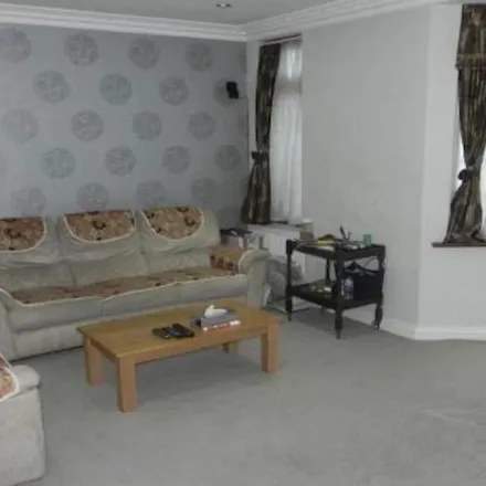 Rent this 1 bed apartment on High Road in London, N20 0RA