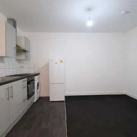 Rent this 1 bed apartment on Cake Box in 432 Foleshill Road, Daimler Green