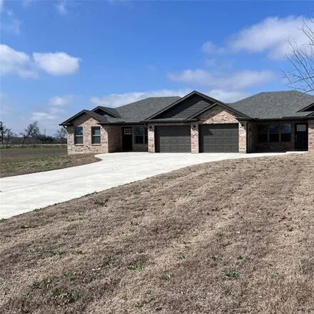 Rent this 3 bed house on 591 North Friendship Road in Sherman, TX 75092