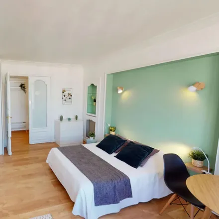Rent this 3 bed room on 118 Avenue du Général Michel Bizot in 75012 Paris, France
