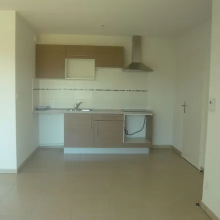 Rent this 3 bed apartment on 4 Rue Bardou Job in 66430 Bompas, France