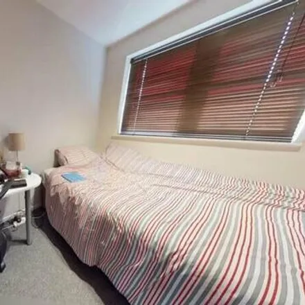 Image 2 - Hyde Park Close, Leeds, LS6 1SF, United Kingdom - Room for rent