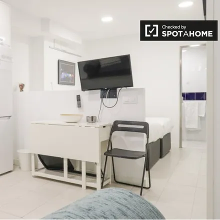 Rent this studio apartment on Madrid in Calle de Gonzalo de Córdoba, 20