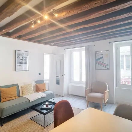 Rent this 2 bed apartment on 6 Place de la République in 77300 Fontainebleau, France