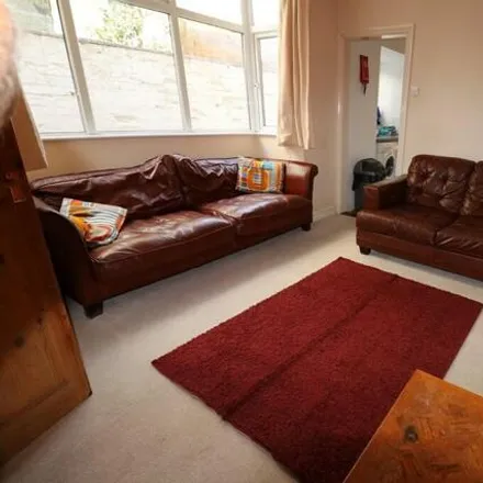Rent this 5 bed townhouse on Darlington Road in Portsmouth, PO4 0NF