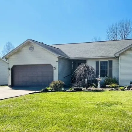 Buy this 3 bed house on 1421 Pinehurst Avenue in Mount Carmel, IL 62863