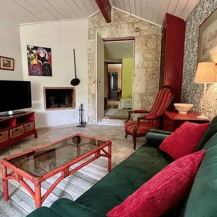 Rent this 3 bed apartment on 12 Chemin de Grézac in 47140 Auradou, France