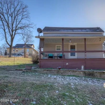 Buy this 1 bed house on 680 Osage Street in Seneca, Newton County