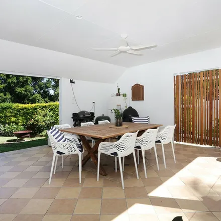 Rent this 4 bed apartment on Norseman Crescent in Worongary QLD, Australia