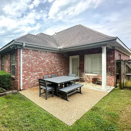 Rent this 3 bed house on Starkville in MS, 39759