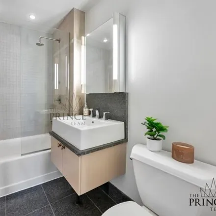 Image 4 - 120 Greenwich Street, New York, NY 10006, USA - Condo for sale