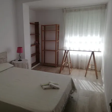 Rent this 3 bed room on Avinguda del Cardenal Benlloch in 89, 46021 Valencia