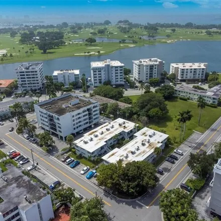 Image 3 - 9260 Bay Harbor Terrace, Bay Harbor Islands, Miami-Dade County, FL 33154, USA - Condo for sale