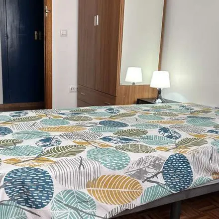 Rent this 5 bed apartment on Madrid in Carrefour Express, Paseo de la Estación