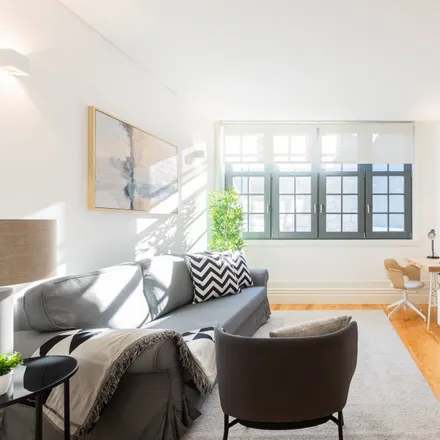 Rent this 2 bed apartment on Rua do Bonfim in 4300-066 Porto, Portugal