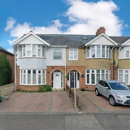 Rent this 5 bed duplex on 25 Oliver Road in Oxford, OX4 2JQ