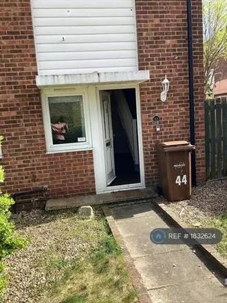 Rent this 3 bed duplex on Winchester Way in Rainham, ME8 8DD