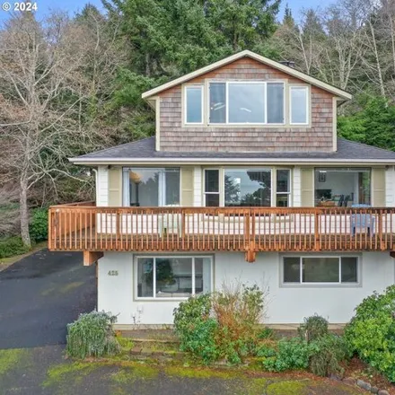 Buy this 7 bed house on 494 Yukon Street in Cannon Beach, Clatsop County