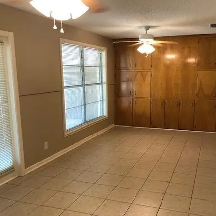 Image 3 - 5199 Rhones Quarter Road, Tyler, TX 75707, USA - Duplex for rent