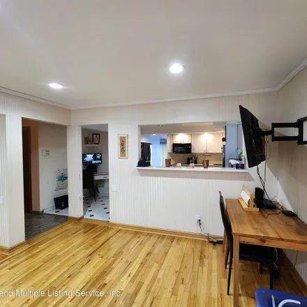 Image 9 - 52 Trent Street, New York, NY 10308, USA - House for sale