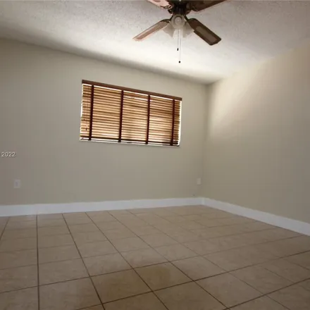 Image 9 - 2620 West 76th Street, Hialeah, FL 33016, USA - Condo for rent