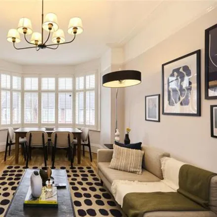 Rent this 2 bed room on 27 Cranley Gardens in London, N13 4LT