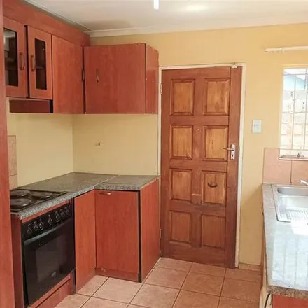 Image 3 - Bushwillow Street, Kibler Park, Gauteng, 2053, South Africa - Apartment for rent