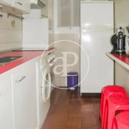 Rent this 2 bed apartment on Rastro Market in Paseo de Tilos asiáticos, 28005 Madrid