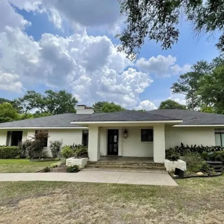 Buy this 4 bed house on 914 Hillcrest Drive in Longview, TX 75601