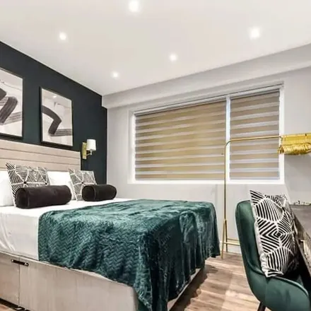 Rent this 2 bed apartment on Lion Road in Bridgen, London