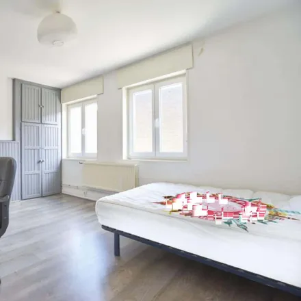 Rent this 1 bed room on 14 Rue de Londres in 59120 Lille, France