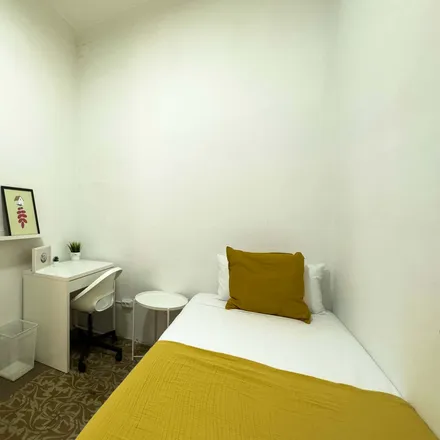Rent this 1 bed room on Avinguda del Paral·lel in 54-58, 08001 Barcelona