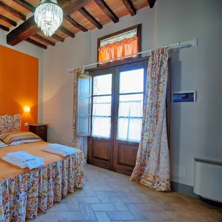 Rent this 3 bed apartment on Gabbiano in Pietrafitta, Siena