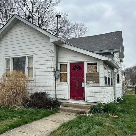 Buy this 2 bed house on 514 North Swope Street in Greenfield, IN 46140