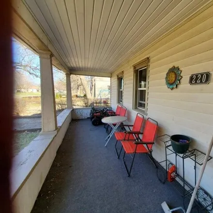 Image 2 - 256 East 7th Street, Concordia, KS 66901, USA - House for sale