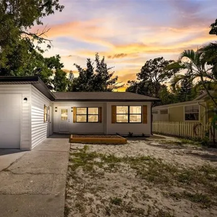 Buy this 3 bed house on 2916 Hawthorne Street in Sarasota, FL 34239